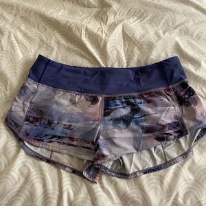 Lululemon Speed Up Shprt 2.5”